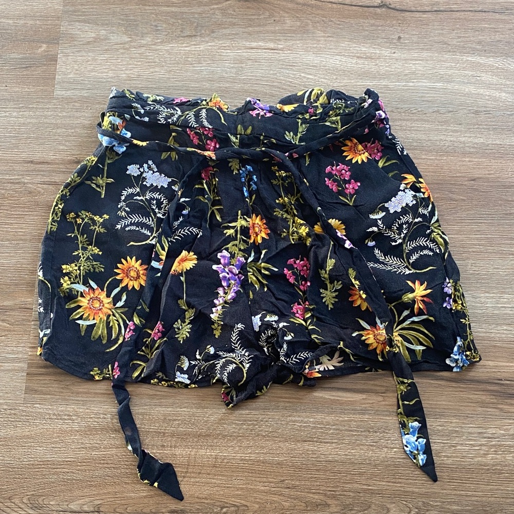 Stradivarius Black Floral Skirt